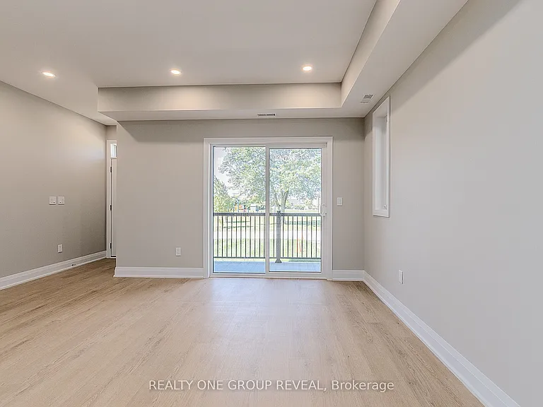 227 Grenfell St #1 — Photo 9
