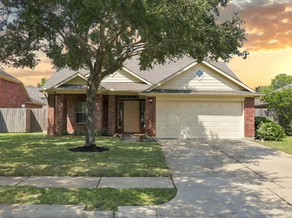 25206 Saber Oaks Dr, Richmond, TX 77406