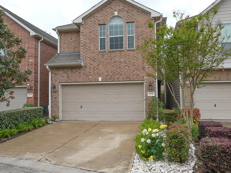 1375 Ella Pl — Photo 30