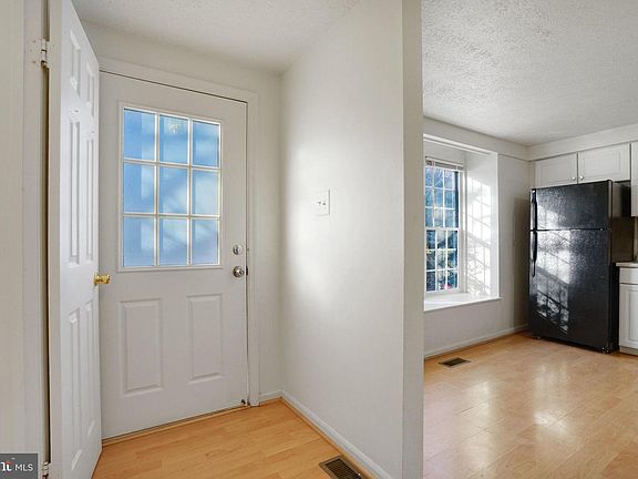 3rd image of 6515 Field Master Dr