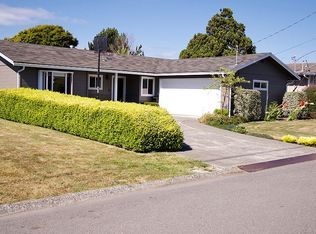 2008 Shamrock Dr, Fortuna, CA 95540