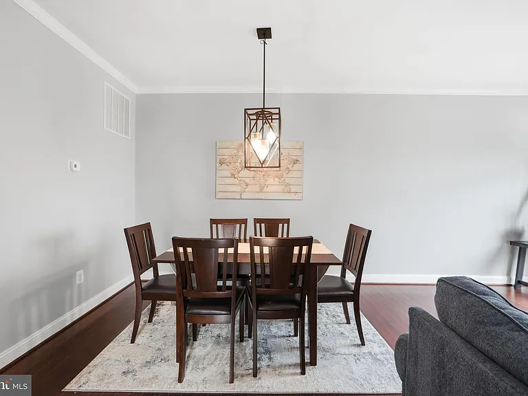 820 Ryan St — Photo 11