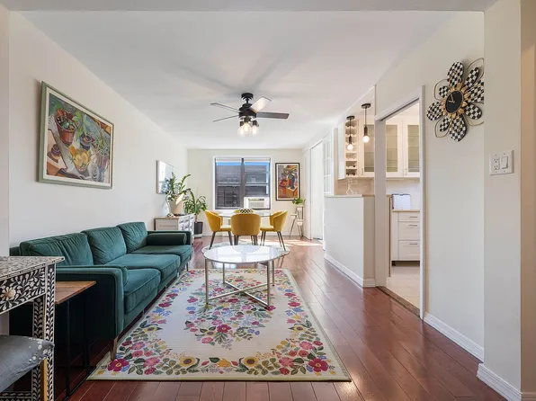 87-9 34th Ave #5B, Jackson Heights, NY 11372