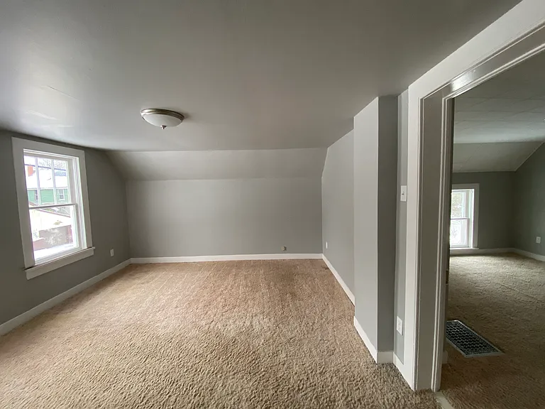25933 Cedar St — Photo 11