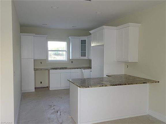 5th image of 3120 58th Ave NE