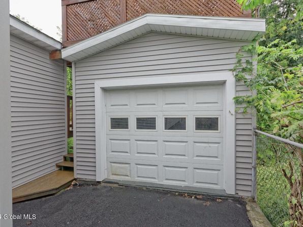 11 Pierce Street, Albany, NY 12205