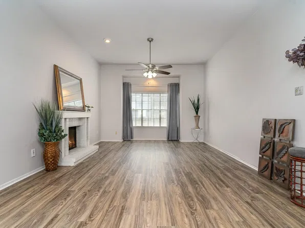 10416 High Hollows Dr #233, Dallas, TX 75230
