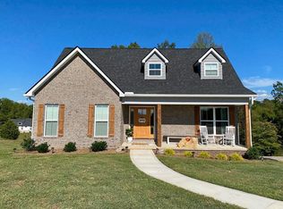 820 S Bunker Hill Rd, Sparta, TN 38583