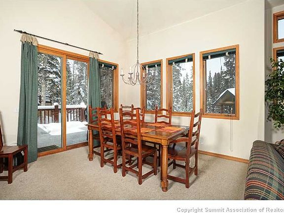 5th image of 890 Highwood Cir #890