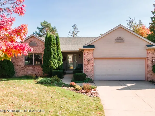 1414 Lindy Dr, Lansing, MI 48917