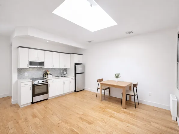 243 Harman Street image 1 of 6