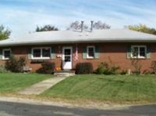 2 Morfey Ct, Monticello, IL 61856