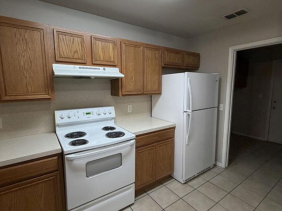 4th image of 533 N Clinton Ave APT B