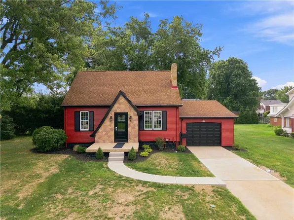 147 Wayne St, Lower Burrell, PA 15068