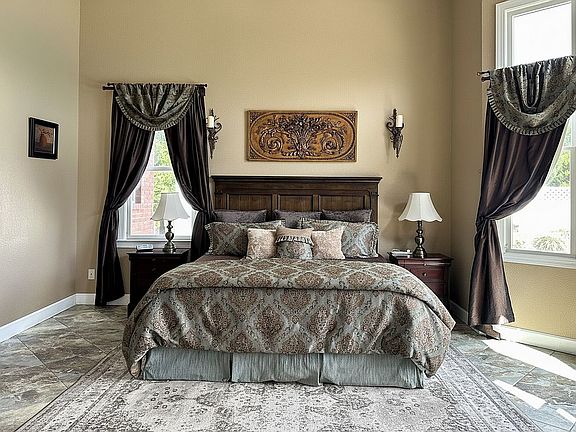 4th image of 13131 Fortner St