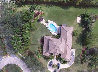 2750 Jockey Cir E, Davie, FL 33330
