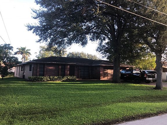 3rd image of 11401 NW 21st Ct