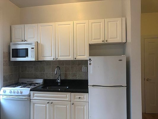1st image of 602 Saint Nicholas Ave #6