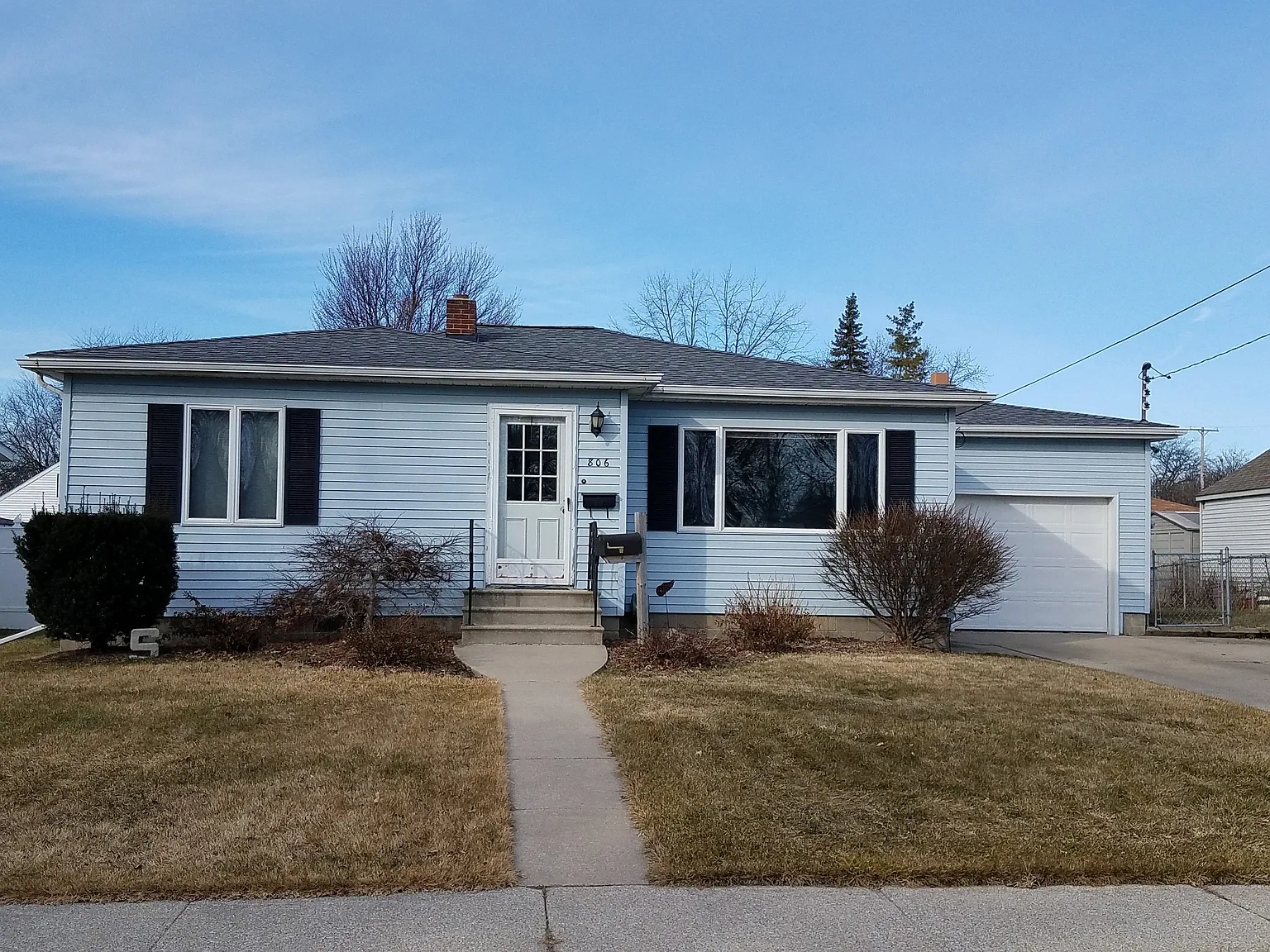 806 Elm St photo 1