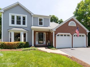 135 N Royal Oak Dr, Vernon Hills, IL 60061