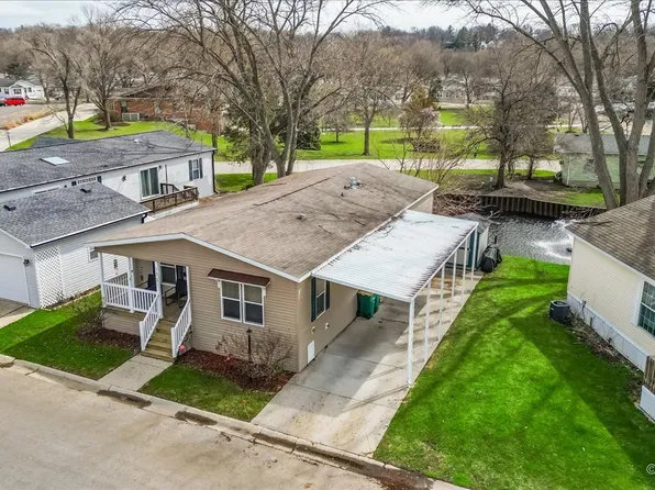 173 Northshore Rd, Elgin, IL 60123