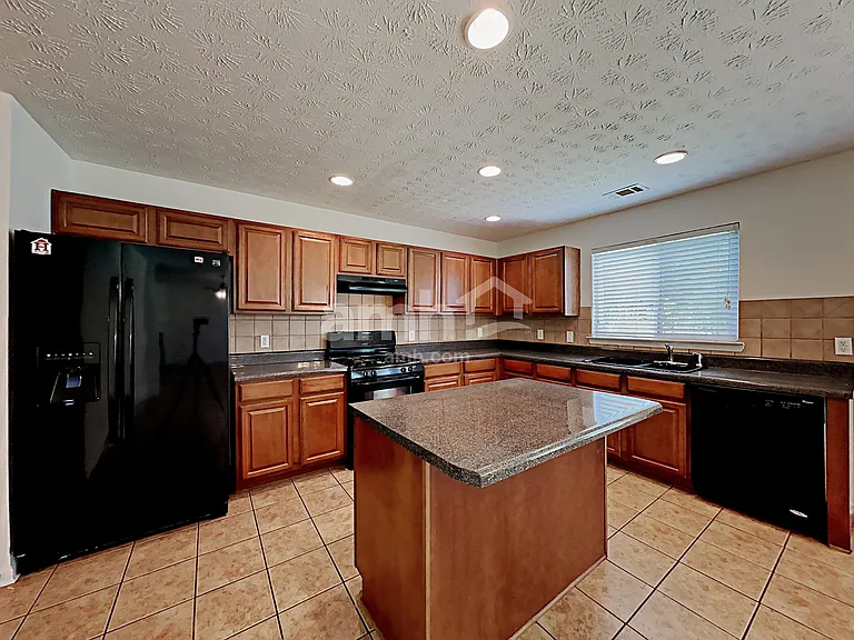 2641 Farmstead Ct — Photo 5