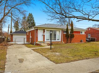 33060 Cherry Hill Rd, Garden City, MI 48135