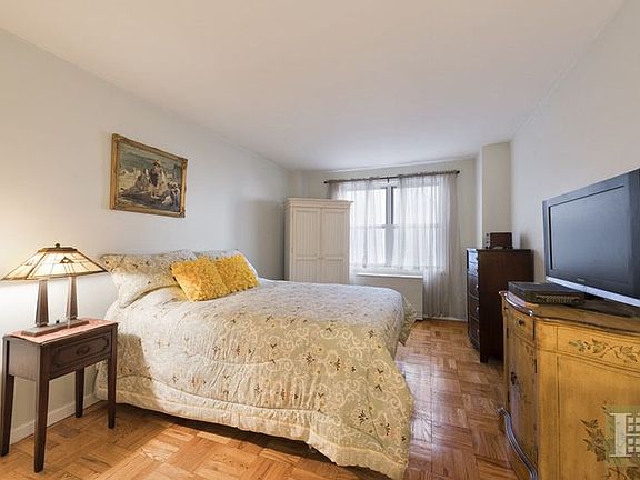 3rd image of 1143 York Ave #10G