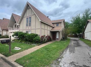 1009 Towne Lake Dr, Longview, TX 75601