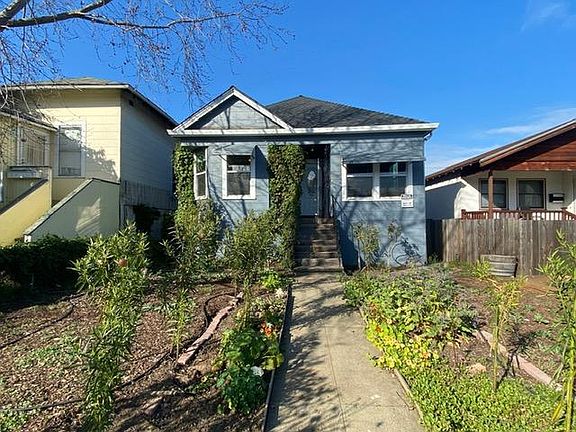 3rd image of 734 Alabama St