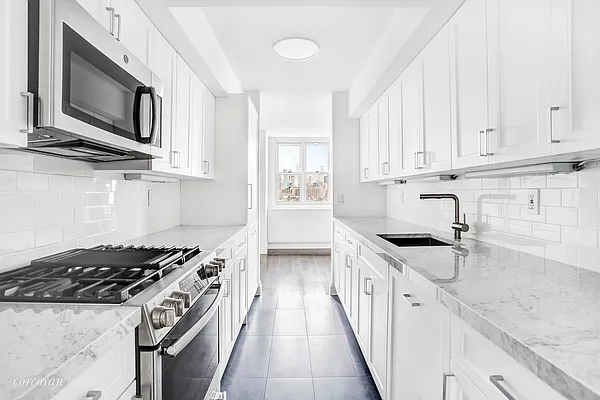 Sold by Corcoran | media 6