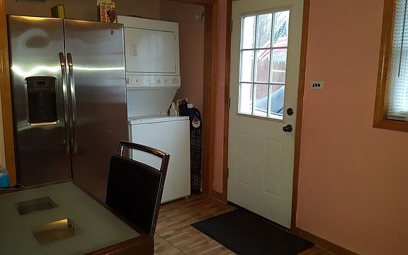 3rd image of 9442 Nerbonne Ave