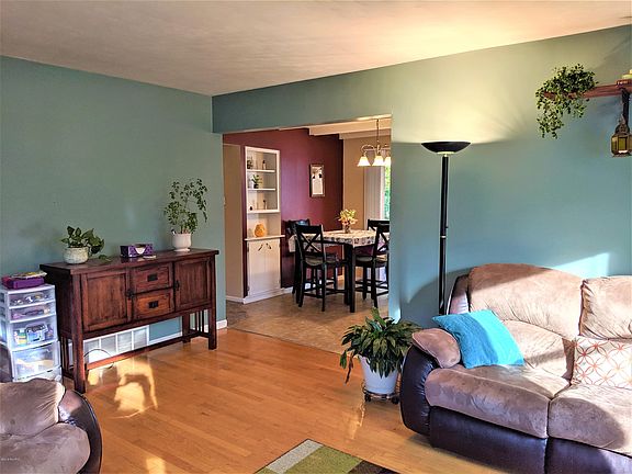 5th image of 1267 Katrina Dr SE