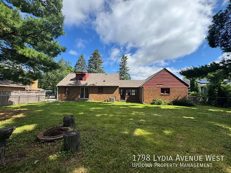 1798 Lydia Ave W — Photo 24