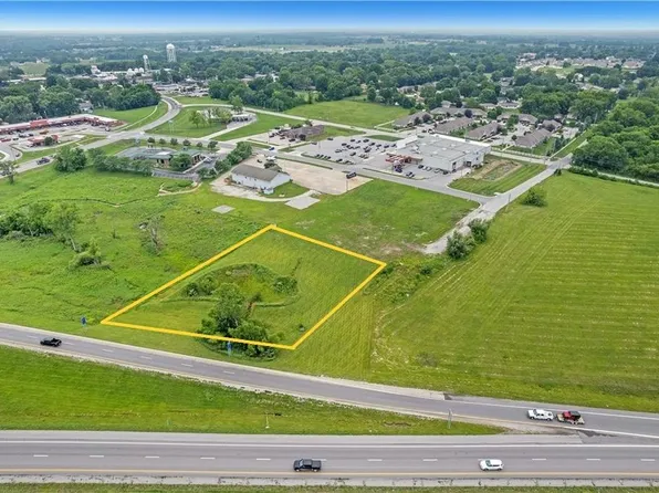 E 219th St, Peculiar, MO 64078