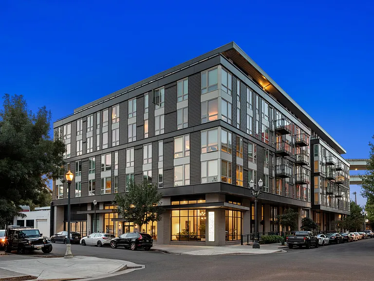 Reveal Apartments — Photo 25
