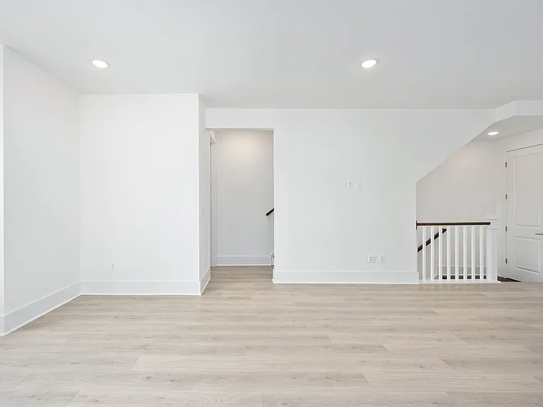 9207 Forkleaf Oak Dr — Photo 26