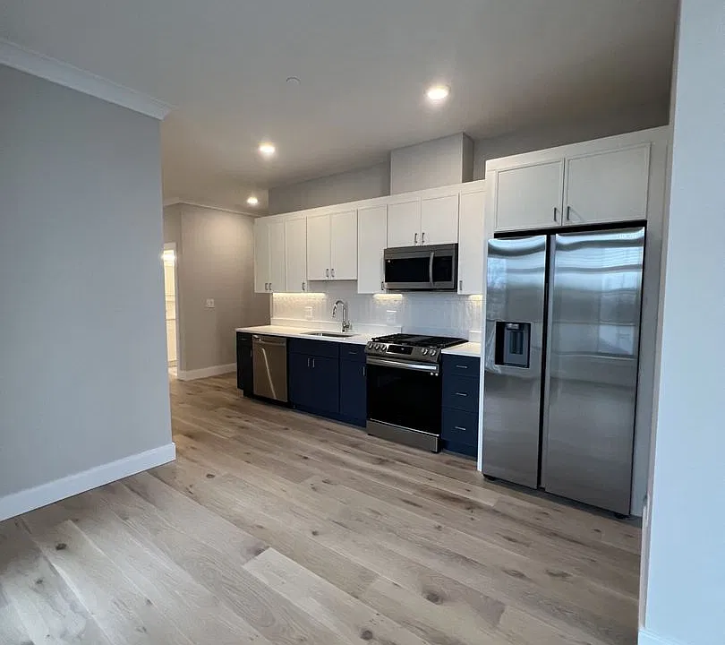 157 Everett St #302
