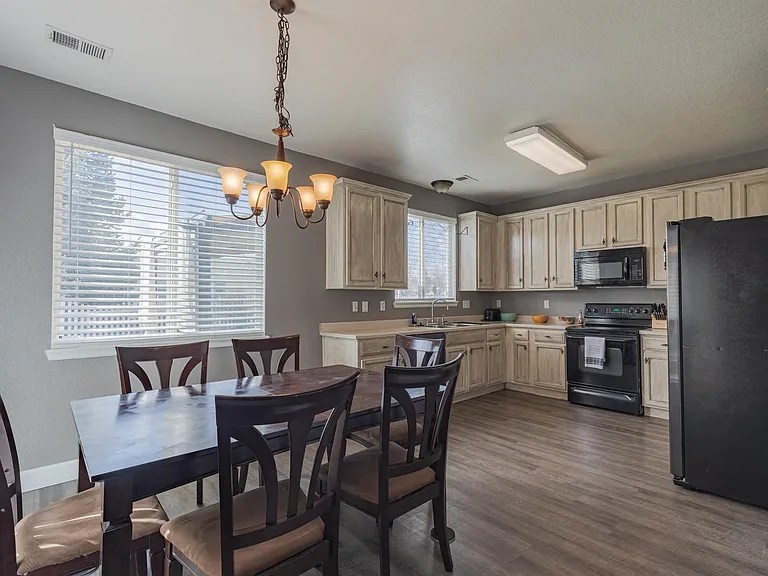 1245 S Flatrock Cir — Photo 16