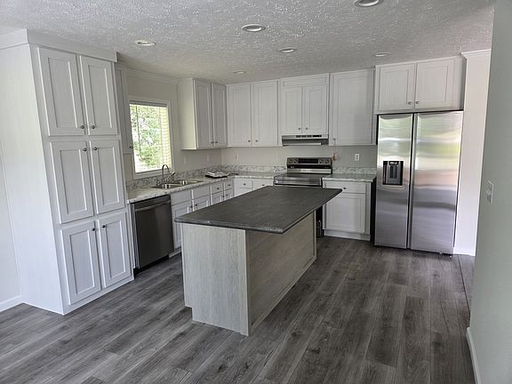 4th image of 136 Trantham St SW