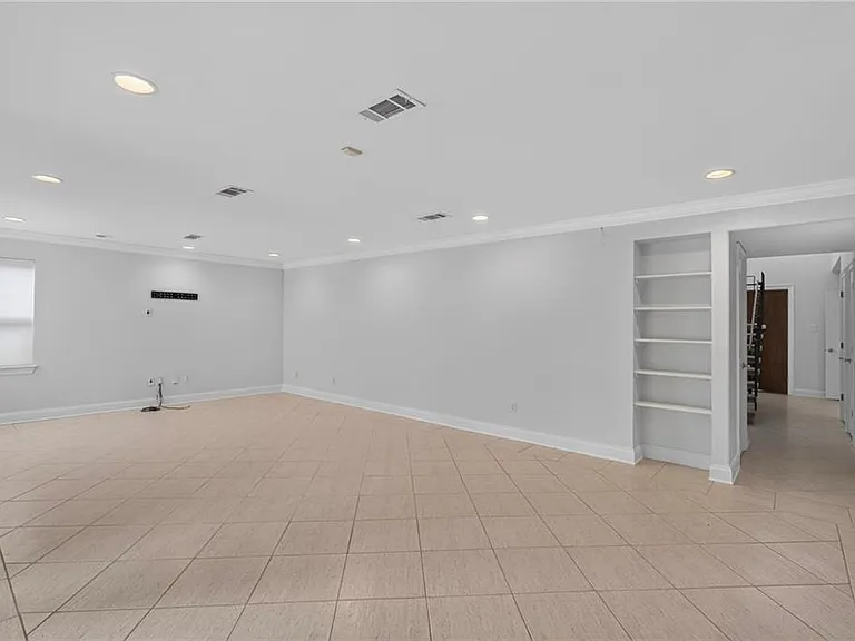 5566 Jacquelyn Ct — Photo 12