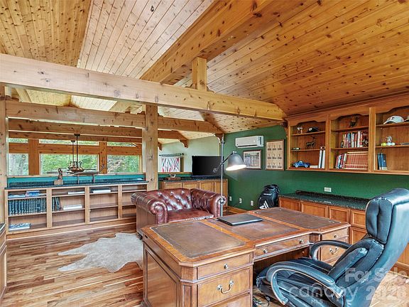 15th image of 151 Austin Mountain Dr