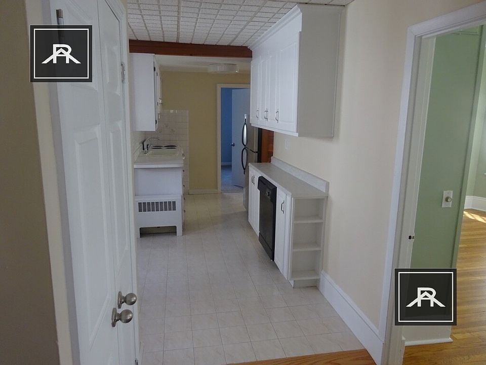 1st image of 27 Oak Square Ave #1