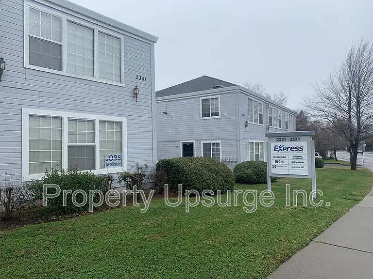 2371 Washington Ave E — Photo 5