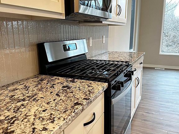 5th image of 4913 Heartland Dr