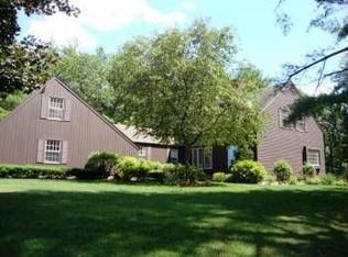 45 Meadowbrook Rd, North Chelmsford, MA 01863