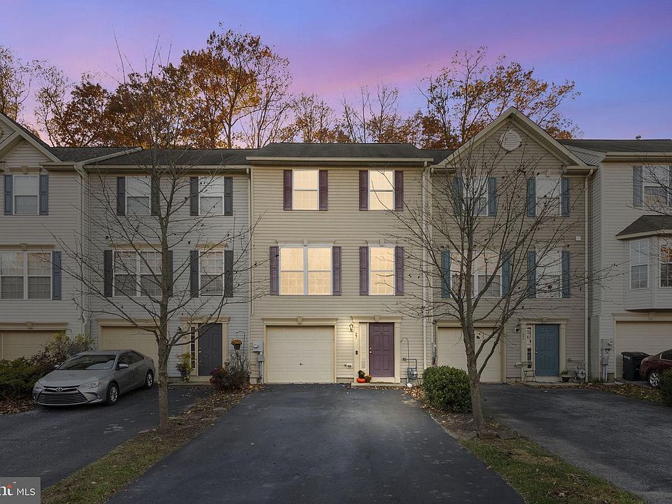 1st image of 27 Branford Way