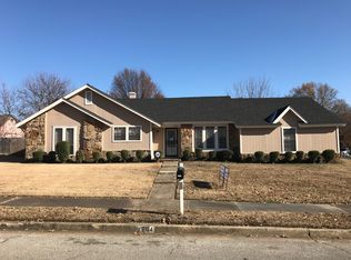 4204 Shadowfall Dr, Memphis, TN 38141