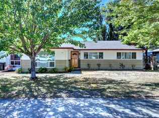 331 NE B St, Grants Pass, OR 97526