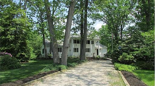 2nd image of 16 W Lakeshore Dr